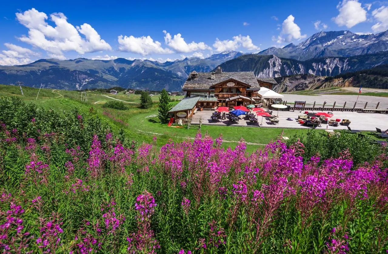 Hotel 3 Etoiles -Restaurant Le Pilatus Courchevel Aparthotel
